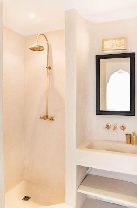 Riad Vivre - Design Boutique Riad In Marrakech มาร์ราเกช ภายนอก รูปภาพ