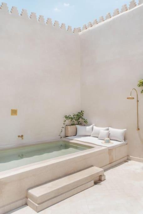 Riad Vivre - Design Boutique Riad In Marrakech มาร์ราเกช ภายนอก รูปภาพ